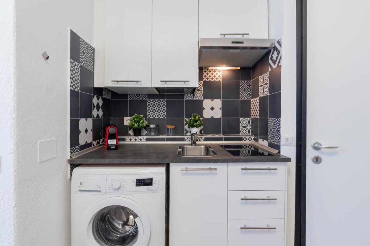I Host Apartment - Alessi 10 Milan Bagian luar foto